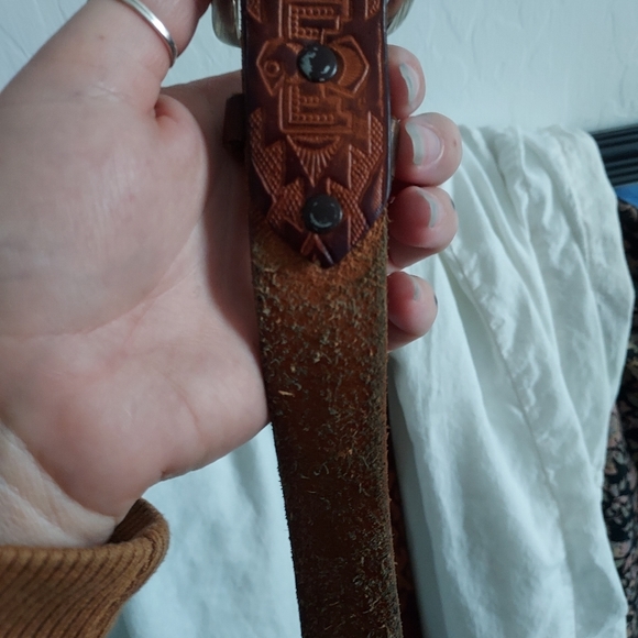 Super rad vintage hand leather stamped kokopelli belt. Very beautiful and rare! - Picture 3 of 8